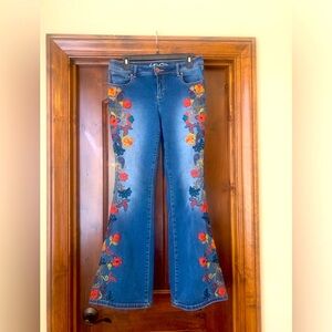INC bell bottom jeans with colorful embroidery, Size 8